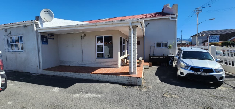 Commercial Property for Sale in Heathfield Western Cape